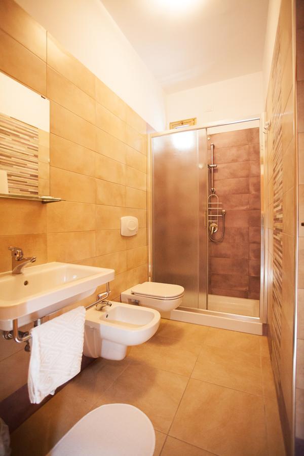 Albergo Paris Соттомарина Экстерьер фото